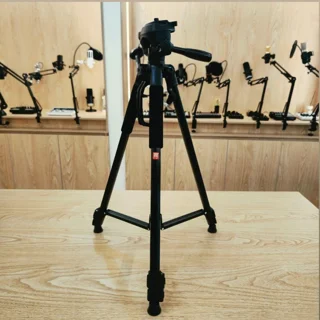 سه پایه دوربین مدل تانوکی مدل Blue tripod با حداکثر ارتفاع 168 سانتی متر 102713771